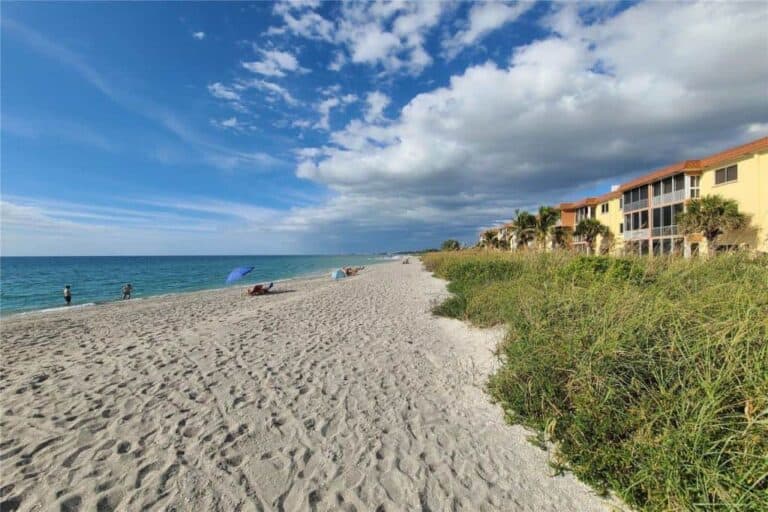 Fishermans Cove Condos in Siesta Key, FL. - Beach