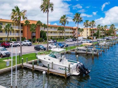 Fishermans Cove Condos in Siesta Key, FL. - Boat Docks