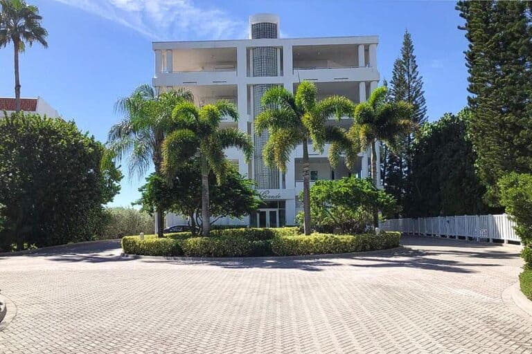 Grande Condos For Sale in Longboat Key, FL.