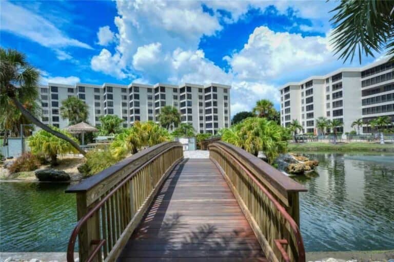 Gulf and Bay Club Condos in Siesta Key, FL. - Bridge