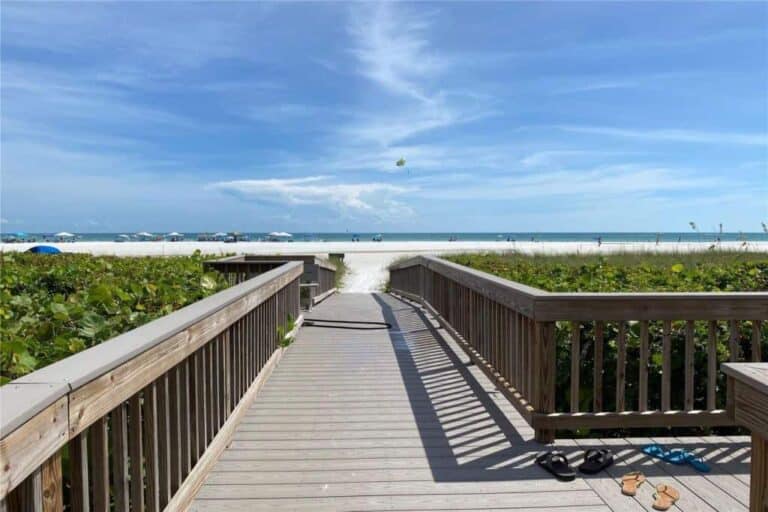 Gulf and Bay Club Condos in Siesta Key, FL. - Beach Access
