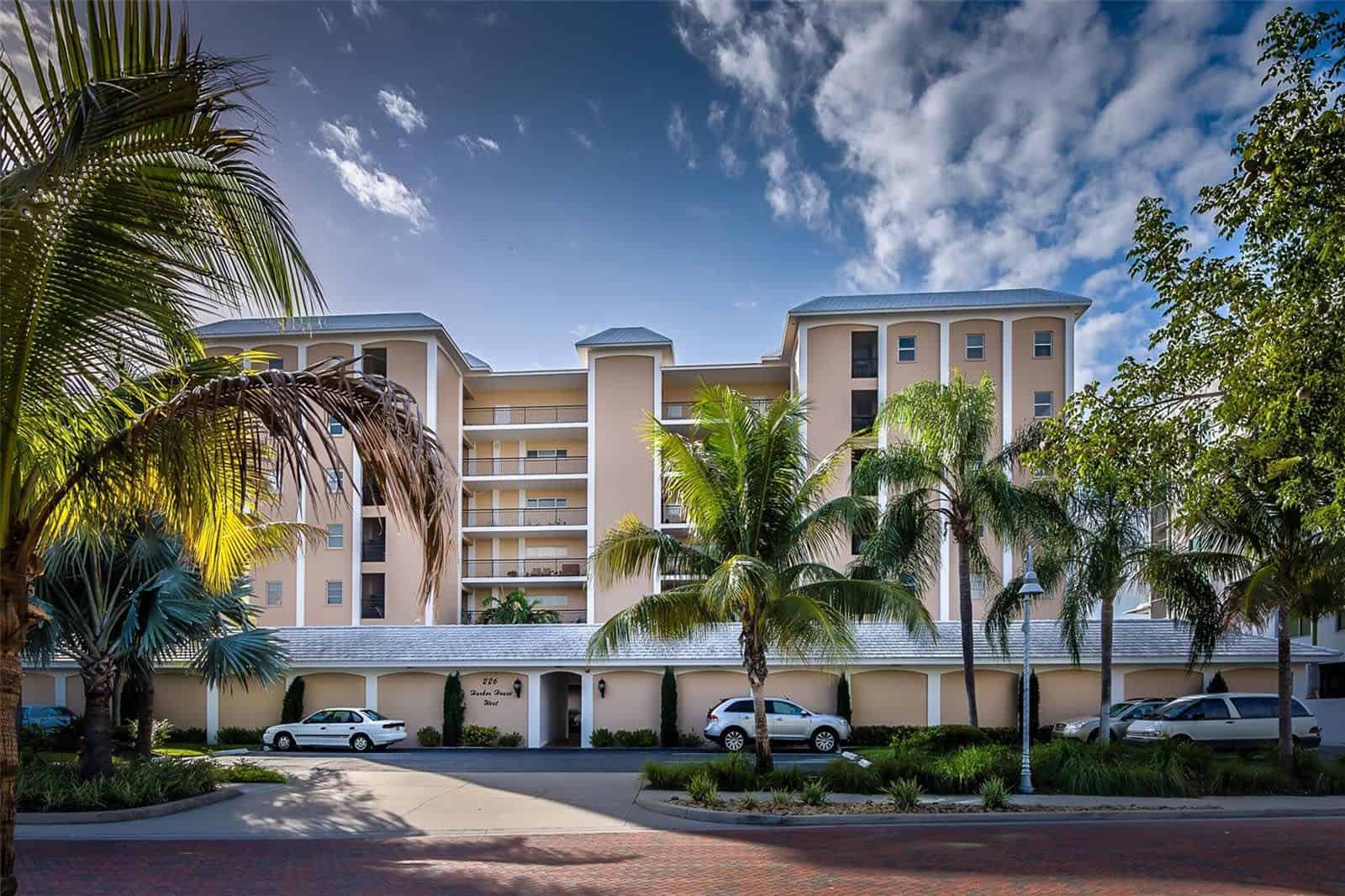 Harbor House West Condos For Sale | Downtown Sarasota, FL