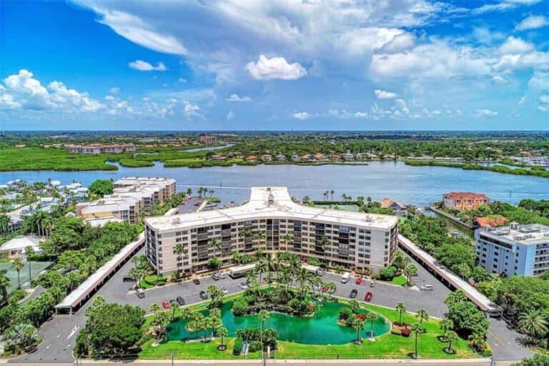 Harbor Towers Condos in Siesta Key FL. - Bay Aerial