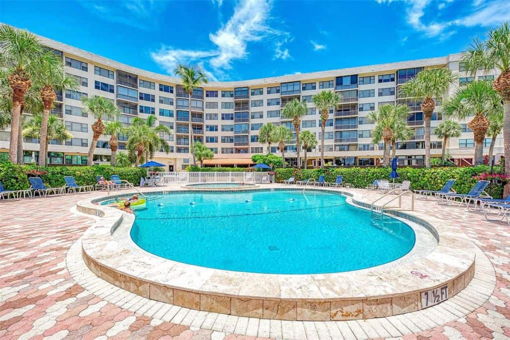 Harbor Towers Condos in Siesta Key FL. - Pool