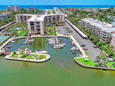 Harbor Towers Condos in Siesta Key FL. - Aerial View