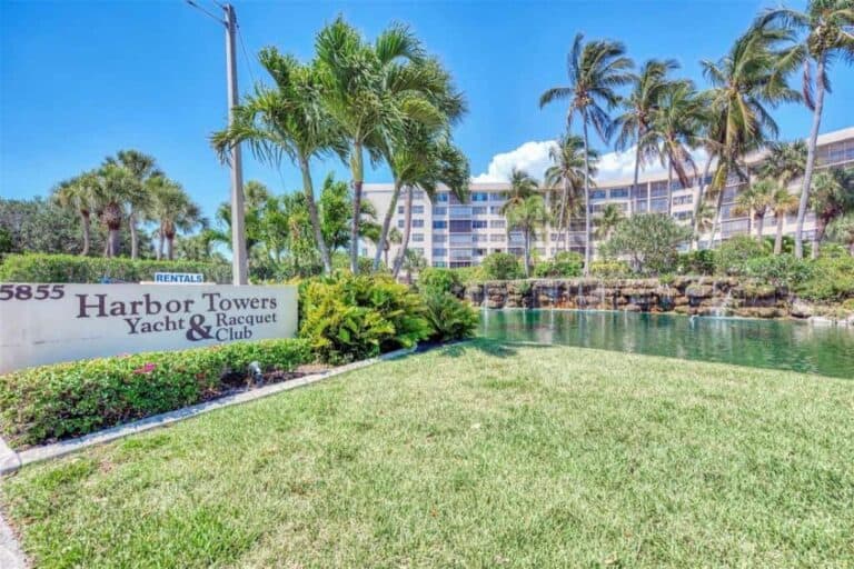 Harbor Towers Condos in Siesta Key FL. - Entrance Sign