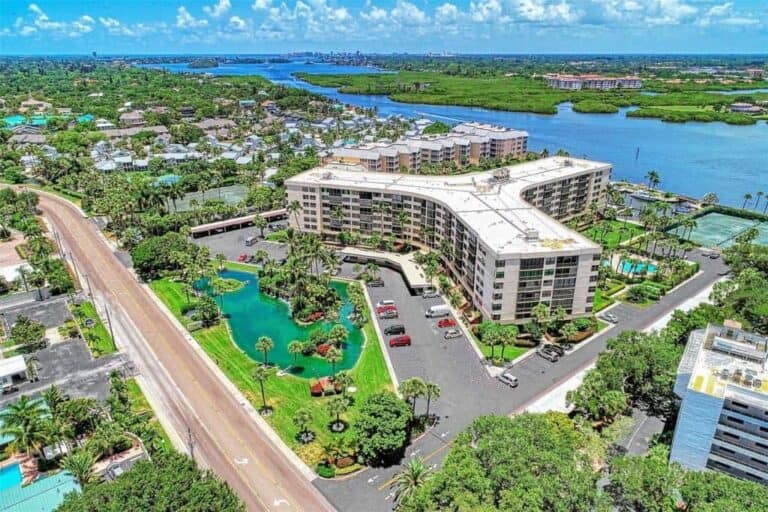 Harbor Towers Condos in Siesta Key FL. - Aerial View
