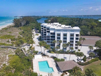 Hidden Lagoon Condos in Siesta Key, FL. - Pool Aerial