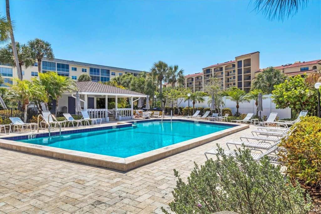 Hidden Lagoon Condos in Siesta Key, FL. - Pool