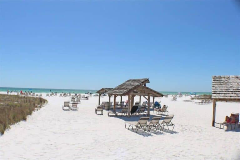 Horizons West Condos in Siesta Key, FL. - Beach Access