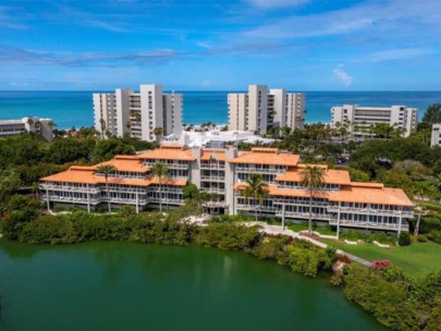 Inn on the Beach Condos in Longboat Key, FL. - Waterfront