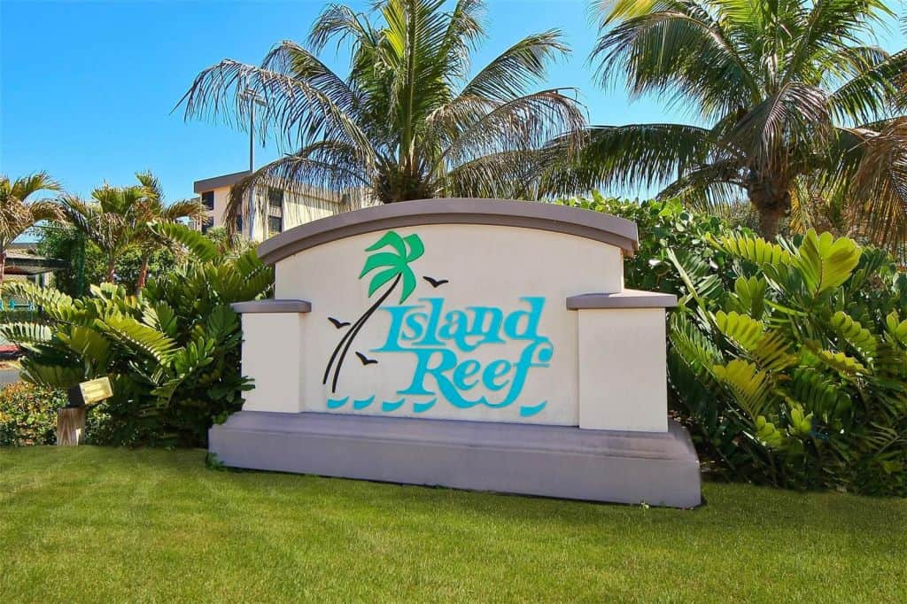 Island Reef Condos in Siesta Key, FL. - Entrance Sign