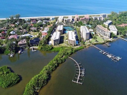 Island Reef Condos in Siesta Key, FL. - Aerial