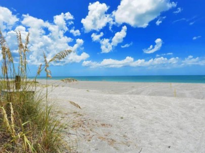 Island Reef Condos in Siesta Key, FL. - Beach