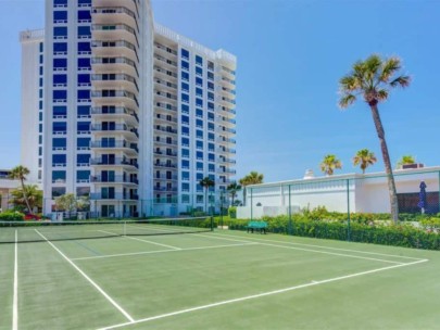 Islands West Condos in Longboat Key, FL. - Tennis Courts