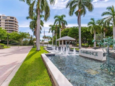 L' Ambiance Condos in Longboat Key, FL. - Entrance