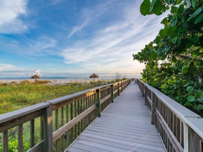 L' Ambiance Condos in Longboat Key, FL. - Beach Access