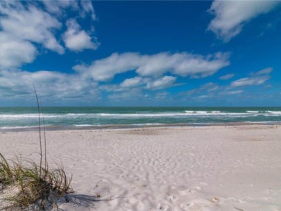 La Firenza Condos in Longboat Key, FL. - Beach