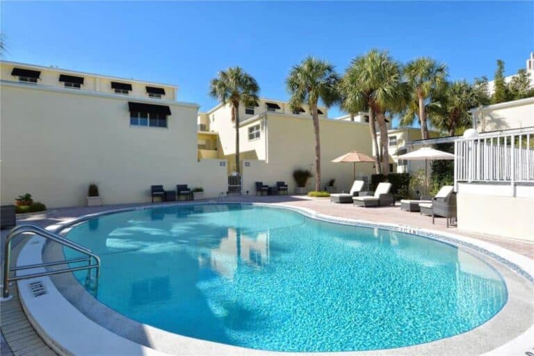La Playa Condos in Longboat Key, FL. - Pool