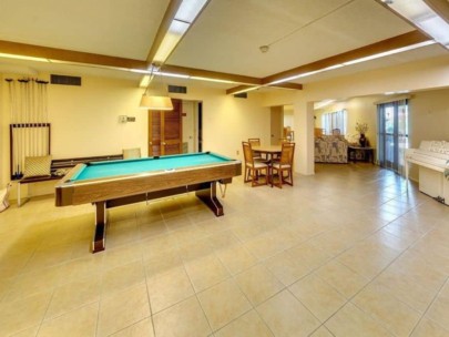 Lido Ambassador Condos in Lido Key Sarasota FL. - Billiard Table