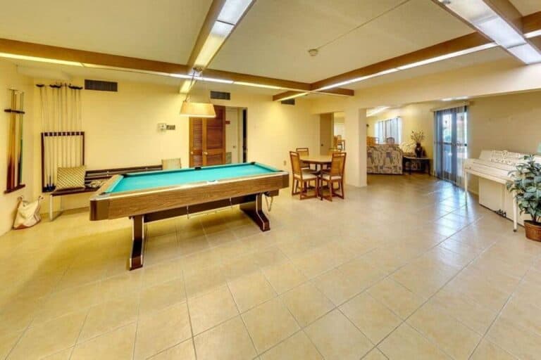 Lido Ambassador Condos in Lido Key Sarasota FL. - Billiard Table