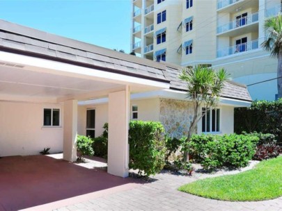 Lido Harbour Condos For Sale in Sarasota, FL. - Building