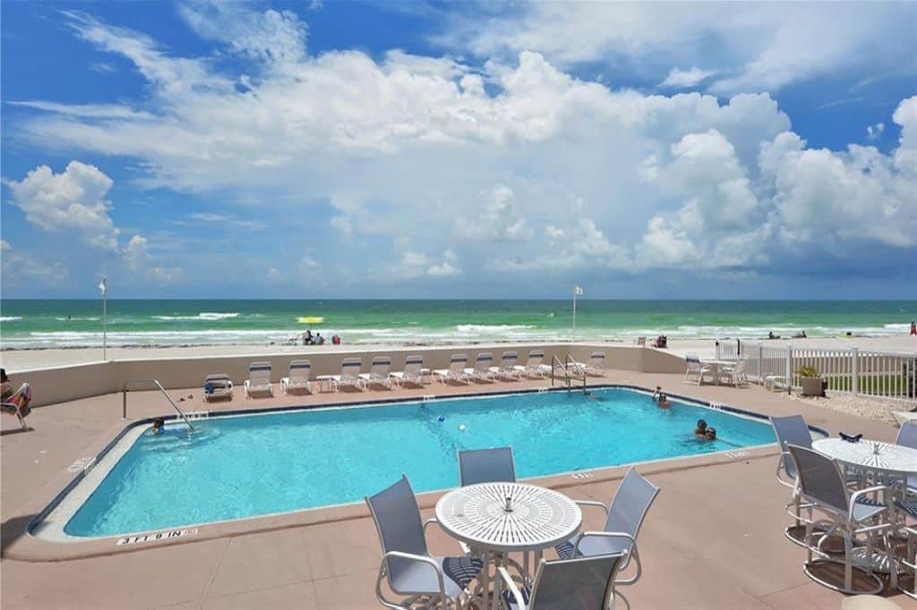 Lido Harbour Condos For Sale in Sarasota, FL. - Pool