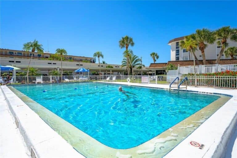 Lido Harbour South Conos in Sarasota, FL. - Pool
