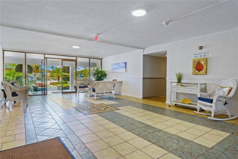 Lido Harbour South Conos in Sarasota, FL. - Lobby