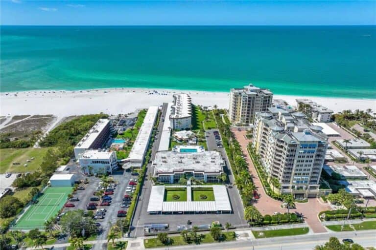 Lido Harbour South Conos in Sarasota, FL. - Waterfront Aerial