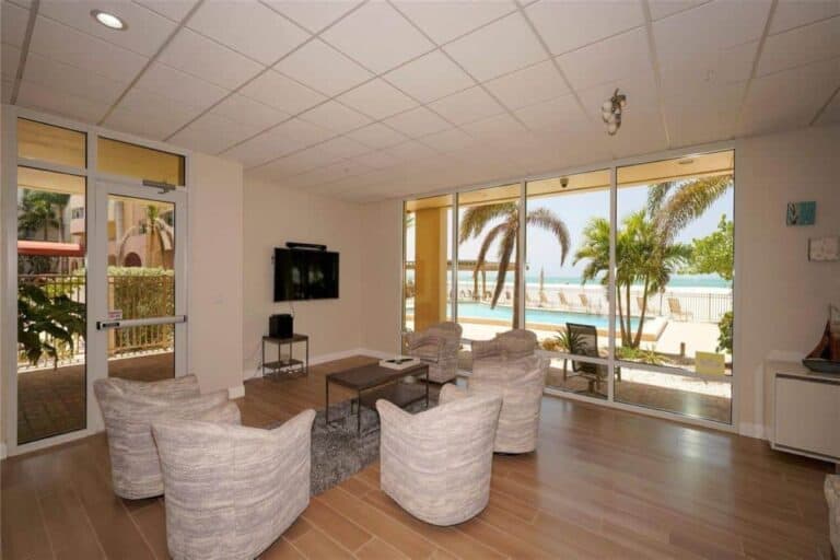 Lido Regency Condos in Sarasota, FL. - Lobby