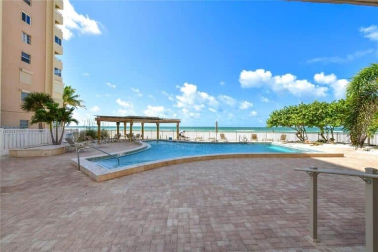 Lido Regency Condos in Sarasota, FL. - Pool