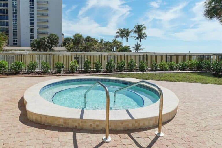 Lido Surf and Sand Condos in Sarasota, FL. - Hot Tub