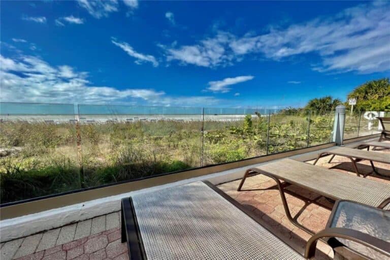 Lido Surf and Sand Condos in Sarasota, FL. - Oceanfront