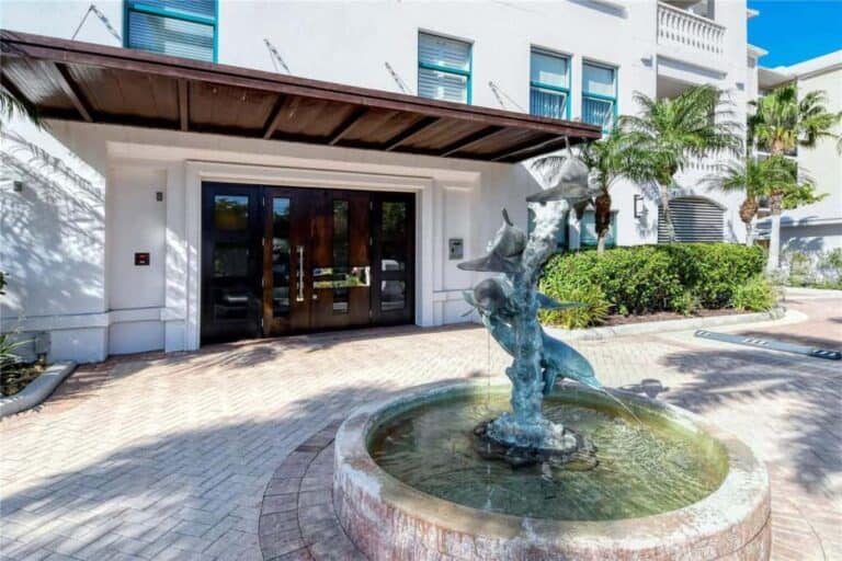 Majestic Bay Condos in Downtown Sarasota, FL. - Entrance