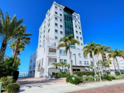 Majestic Bay Condos in Downtown Sarasota, FL. - Building