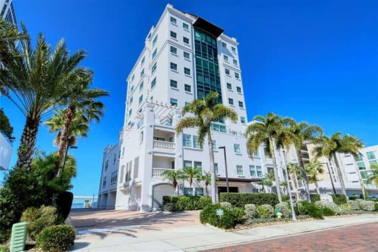 Majestic Bay Condos in Downtown Sarasota, FL. - Building