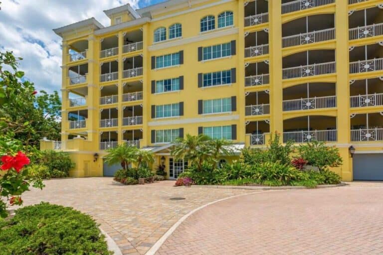 Marina Del Sol Condos in Siesta Key, FL. - Building