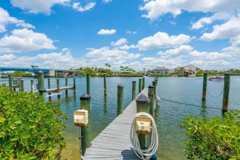 Marina Del Sol Condos in Siesta Key, FL. - Day Dock