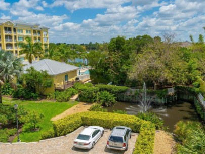 Marina Del Sol Condos in Siesta Key, FL. - Lake and Fountain