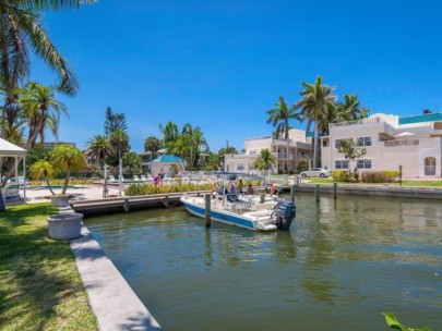 Palm Bay Club Condos in Siesta Key, FL. - Docks