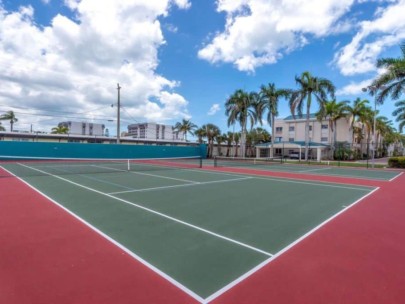 Palm Bay Club Condos in Siesta Key, FL. - Tennis Court