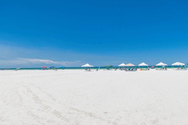 Palm Bay Club Condos in Siesta Key, FL. - Beach