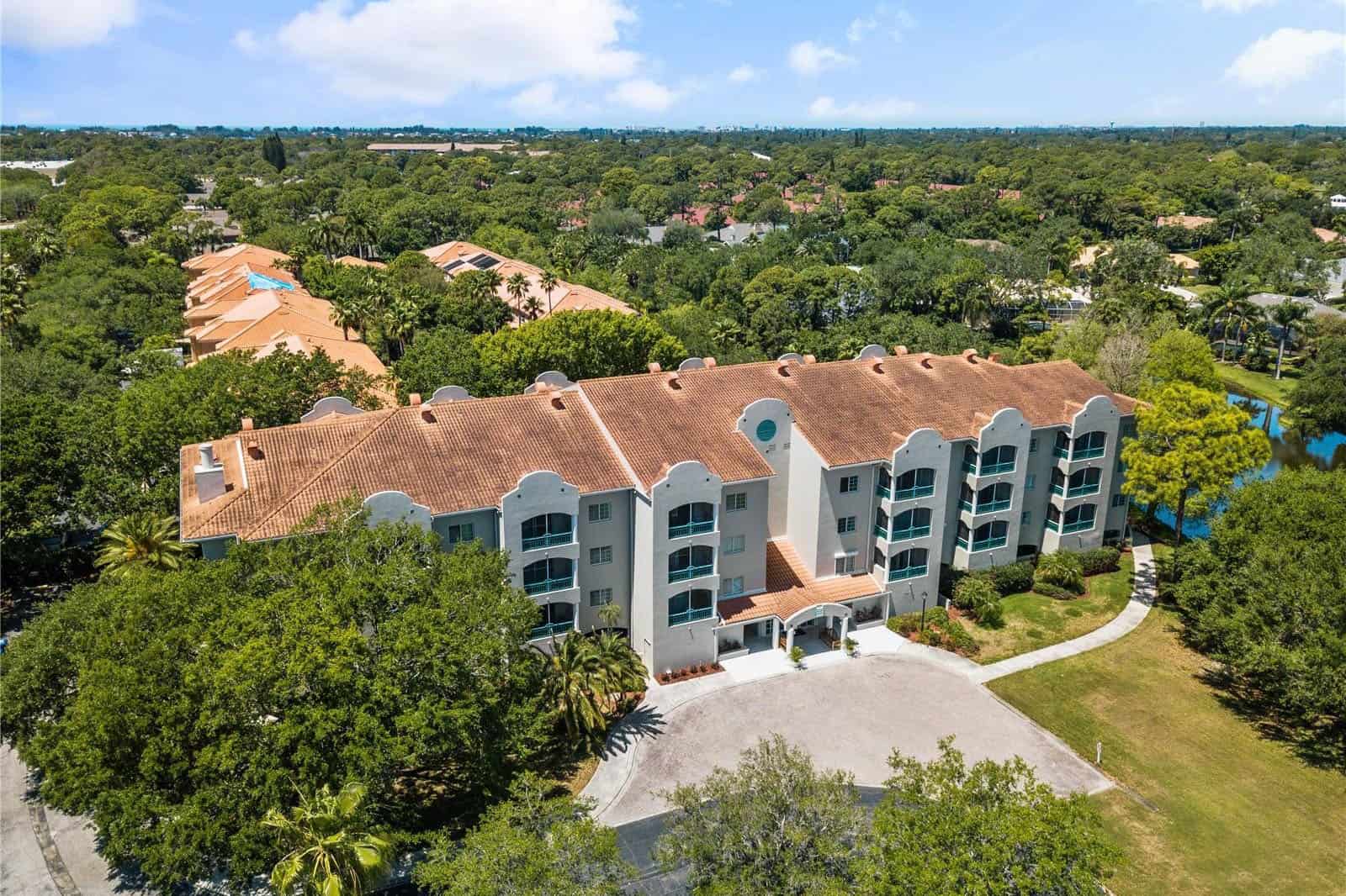 Palmer Club Condos For Sale in Palmer Ranch - Sarasota, FL.