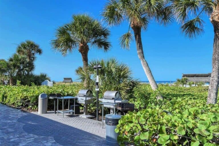 Peppertree Condos in Siesta Key, FL. - BBQ Grills