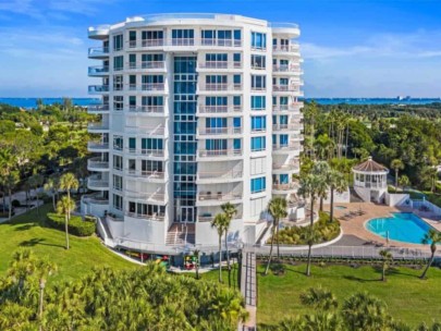 Pierre Condos in Longboat Key, FL. - Building