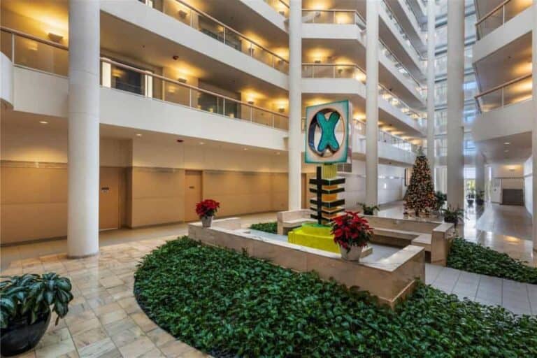 Pierre Condos in Longboat Key, FL. - Entrance
