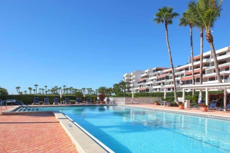 players-club-condos-longboat-key-fl-3 Players Club Condos in Longboat Key, FL. - Pool