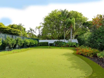 Players Club Condos in Longboat Key, FL. - Putting Greens