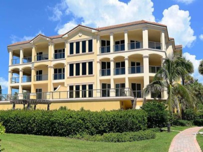 Positano Condos in Longboat Key, FL. - Building